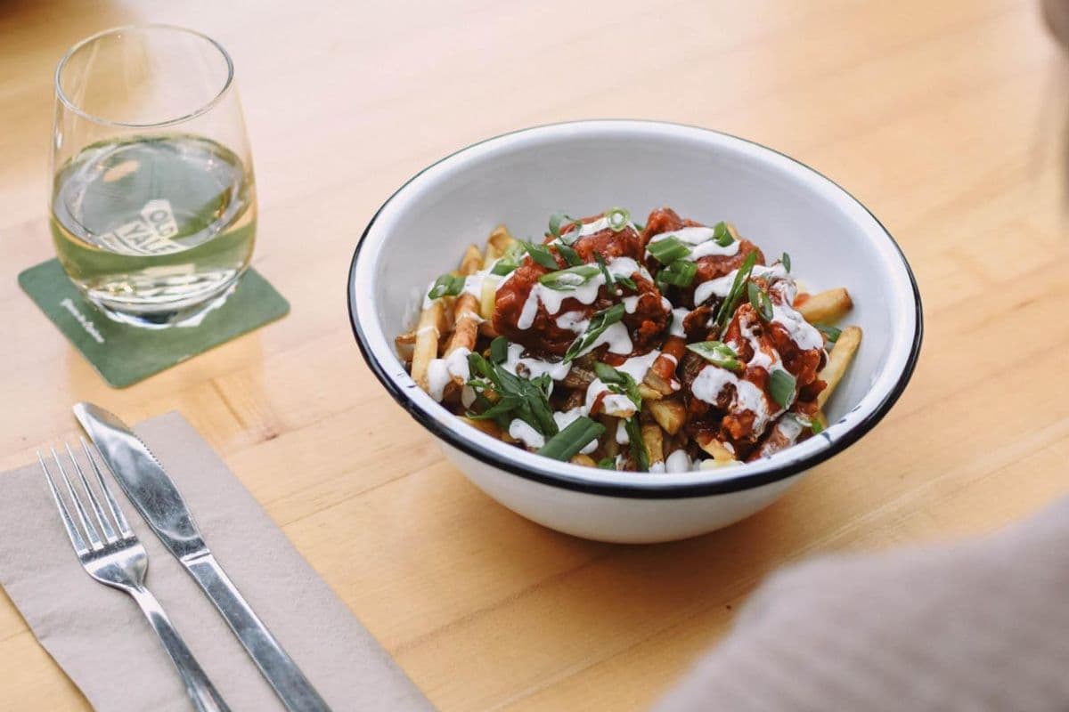 Hot Chicken Poutine