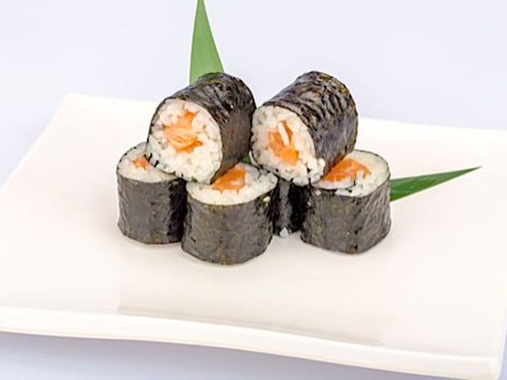 Salmon Roll(6pcs)
