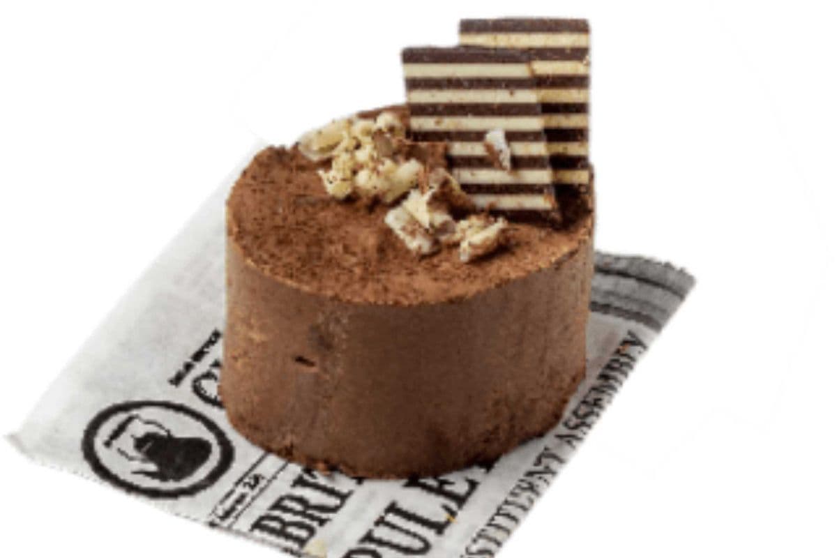 Chocolate Mousse Cake (298 Cal)