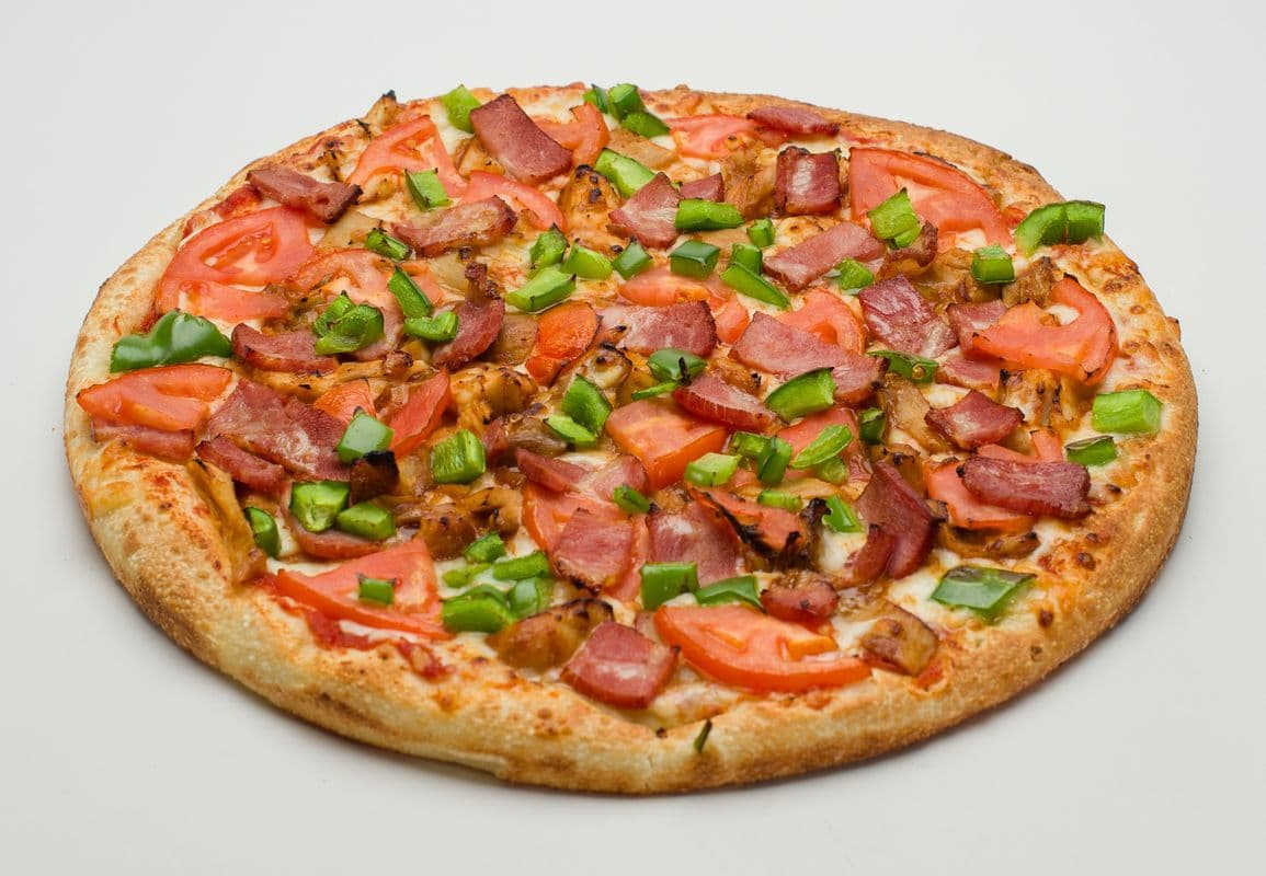 15" Large BBQ Chicken Delight Pizza