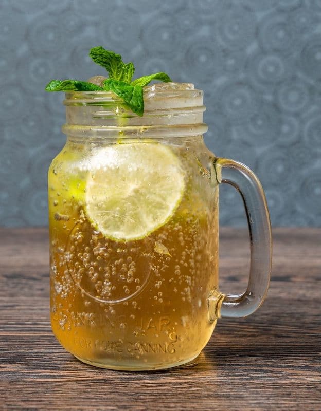 U9. Fresh Lemon Soda - OO