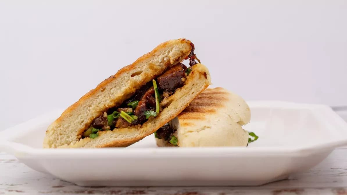 Braised Pork Chinese Sandwich 肉夹馍