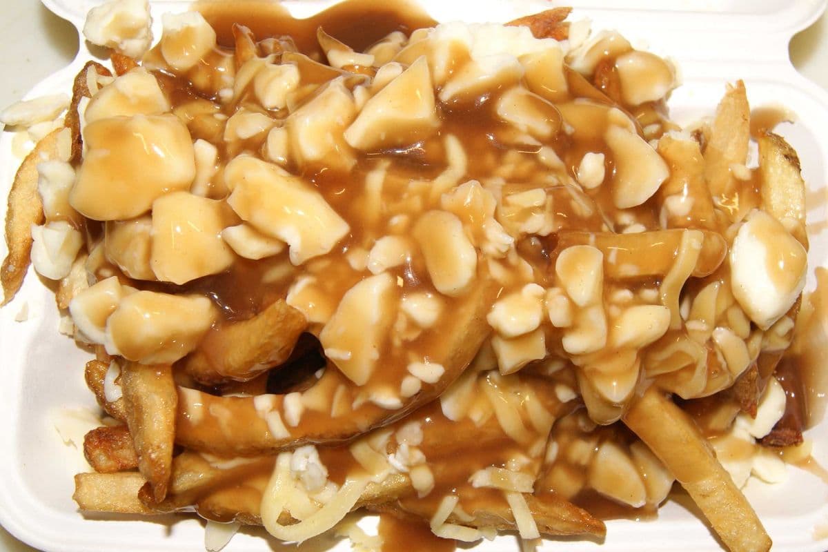 Medium Regular Poutine