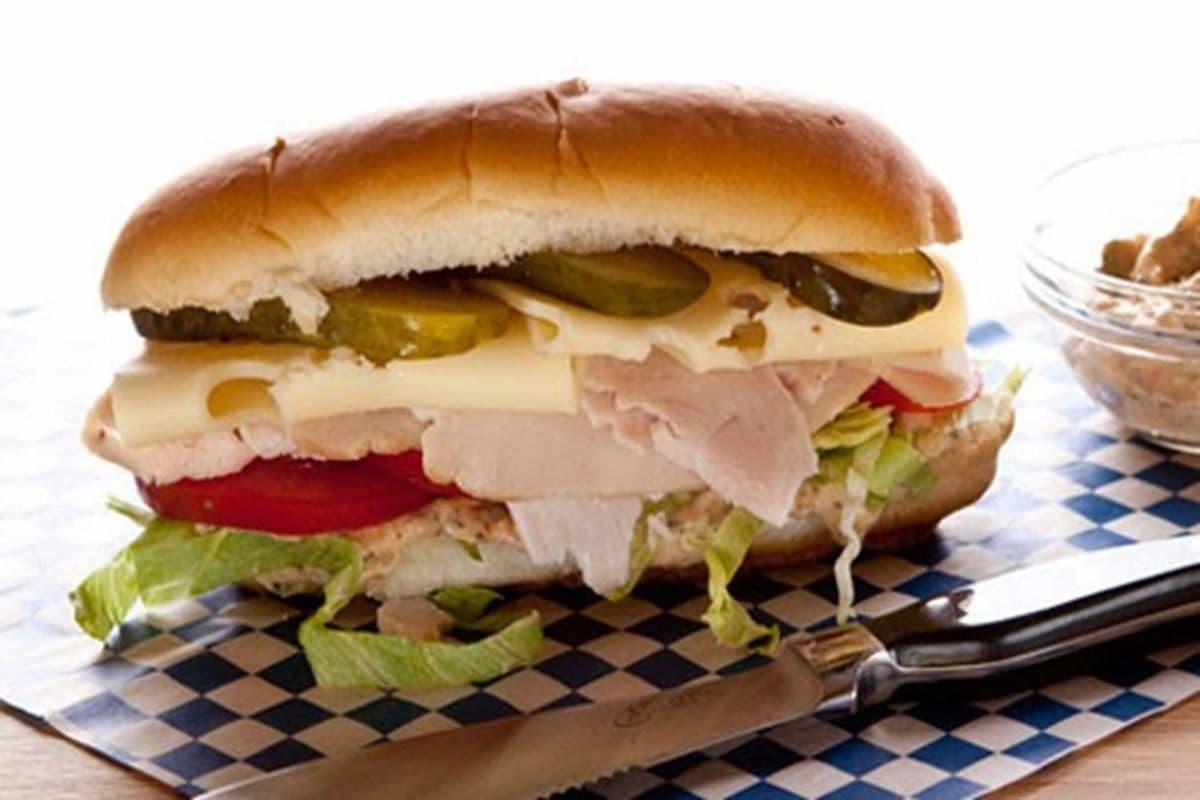 QUALITY FAST FOOD'S SUPER HOAGIE SUBMARINE (286G) (370 Cal)