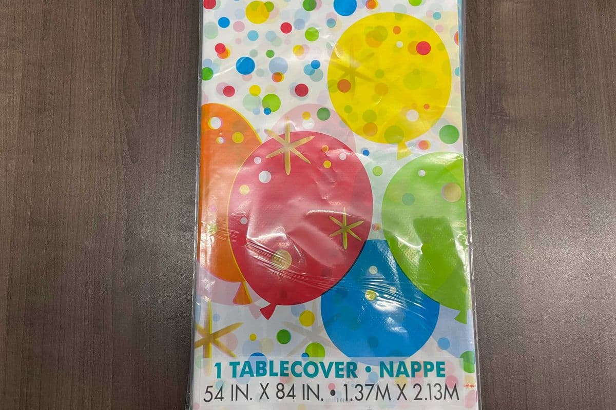 Tablecover Gold Bday (54" x 84")