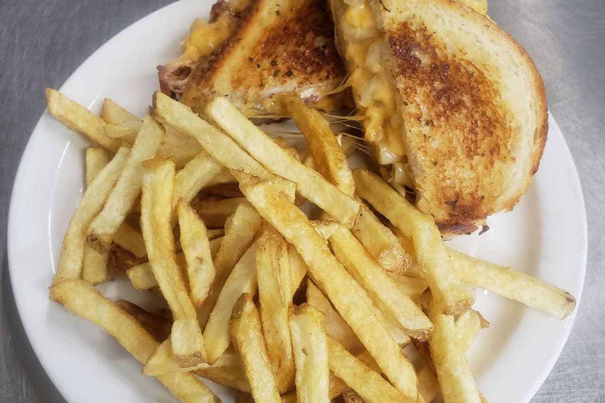 Grilled Bacon Mac & Cheese