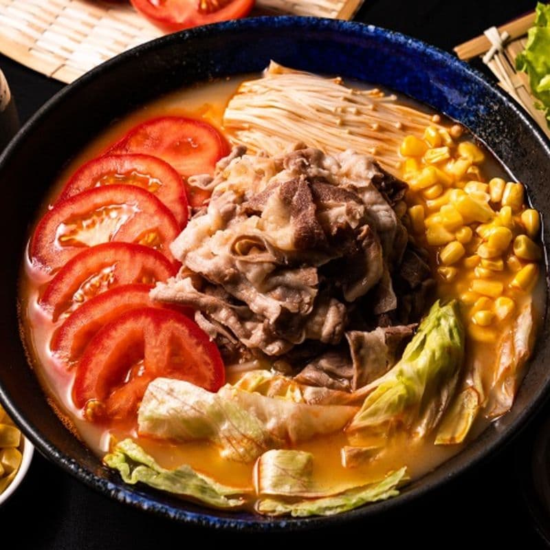 Tomato Rice Noodle Soup with Beef Slices and Enoki Mushroom
