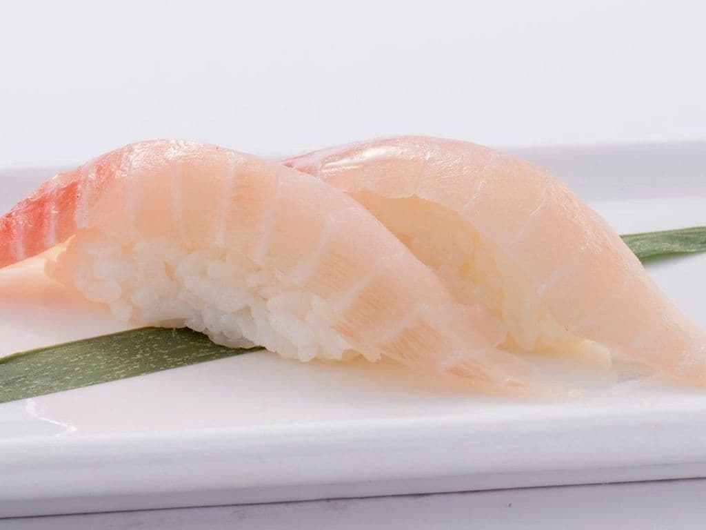 Red Snapper Sushi (2 pcs)