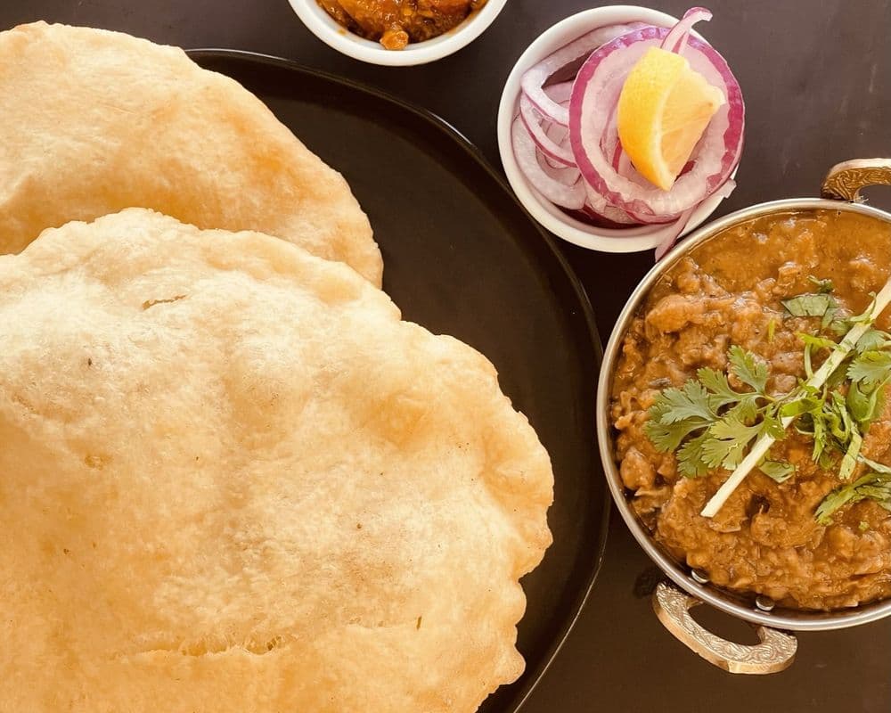 PANEER STUFFED CHOLE BHATURE
