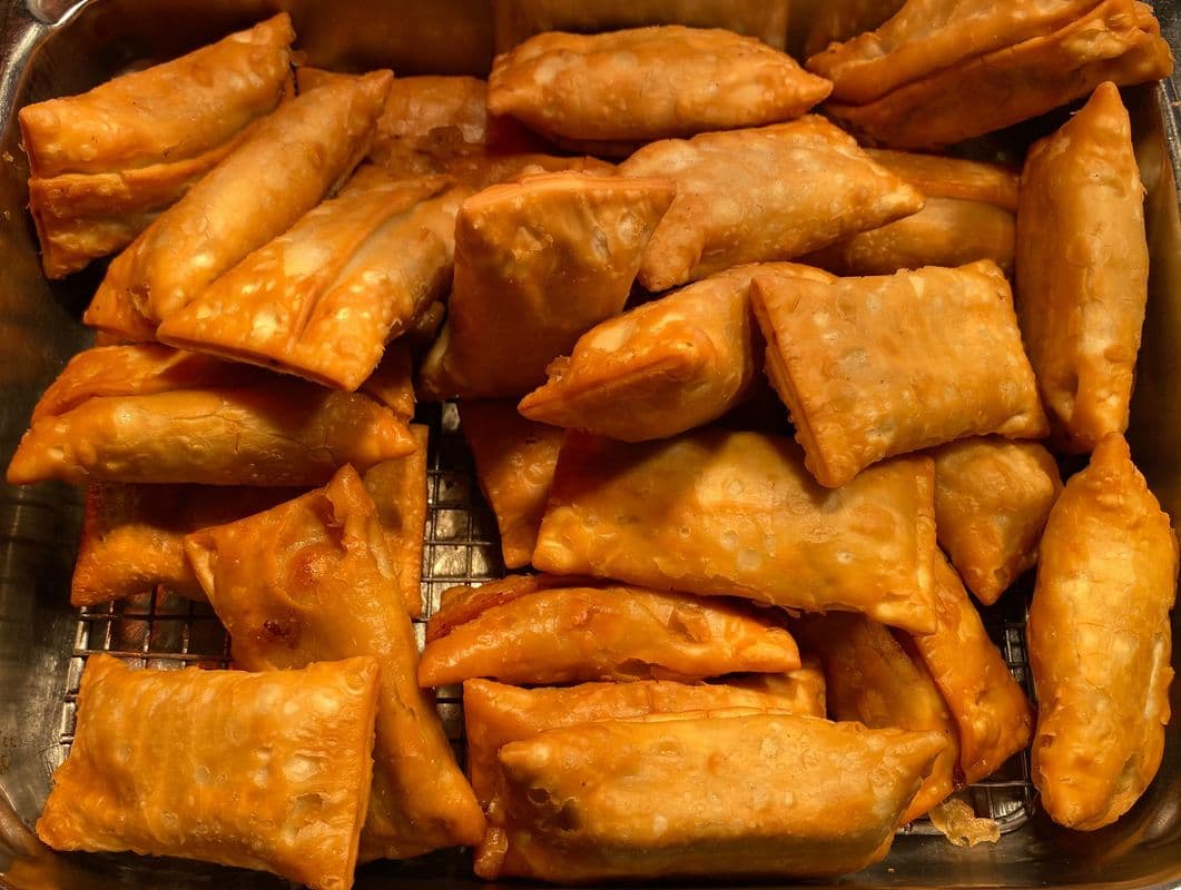3. Vegetable Egg Roll (6 pcs)