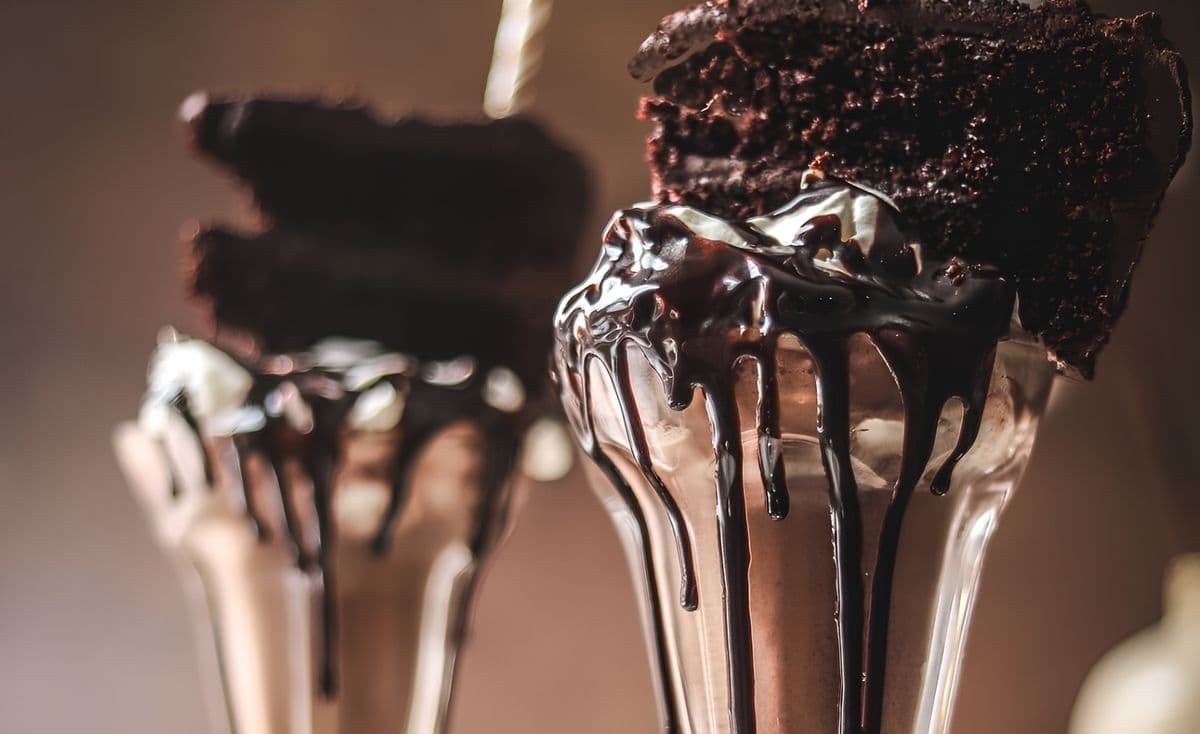 Chocolate Truffle Cake Shake (V)