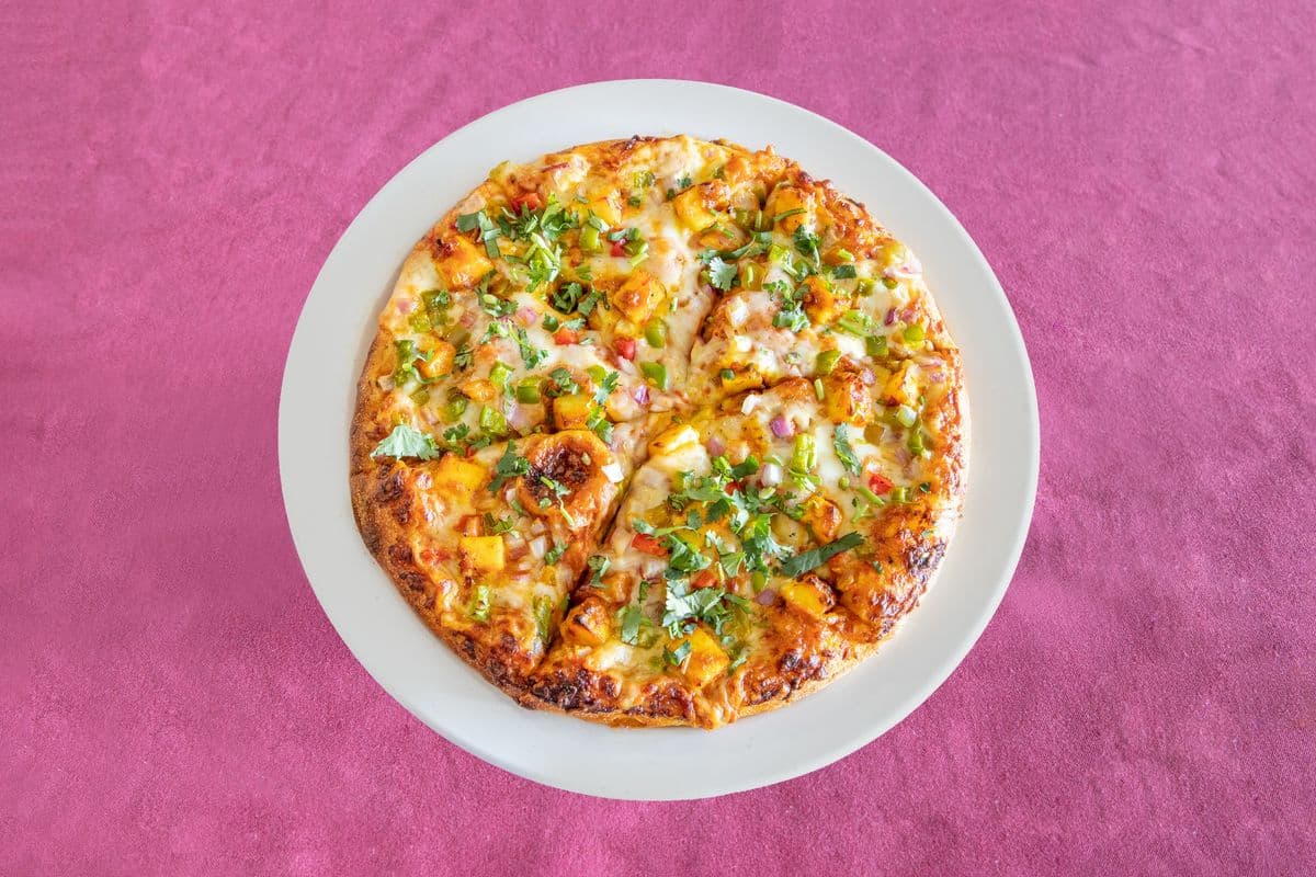 Large Shahi Paneer Pizza (Vegetarian)