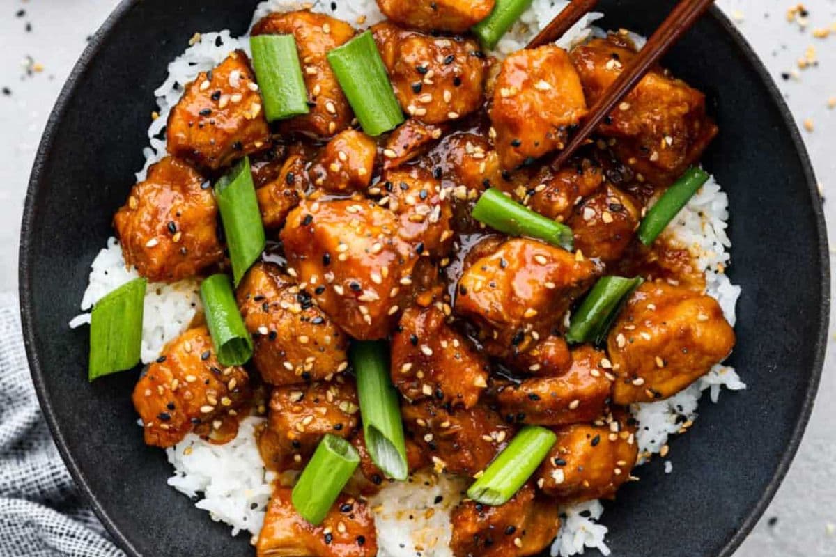 General Tao Chicken With Sushi Rice