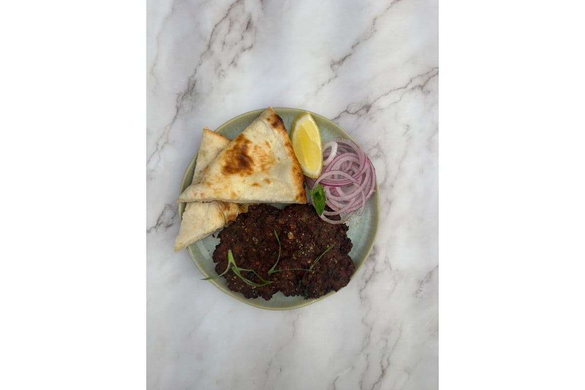 Lamb Chapli Kebab (2 pcs) with Naan