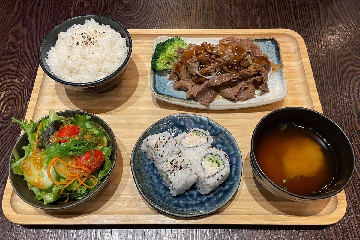 Beef Teriyaki Bento 照燒牛肉便當