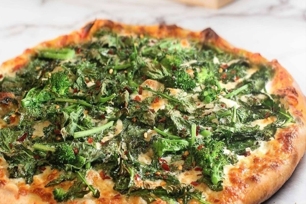 Medium Rapini Pizza