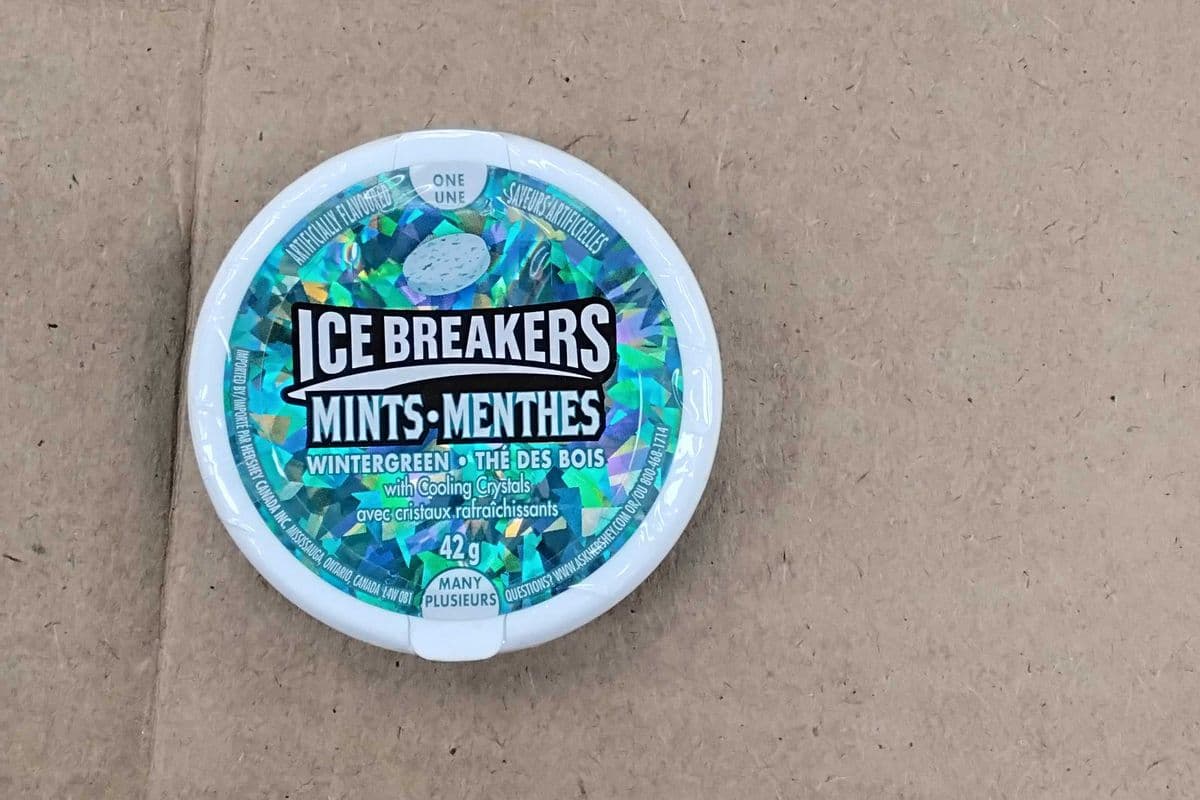 Ice Breakers mints. Wintergreen.