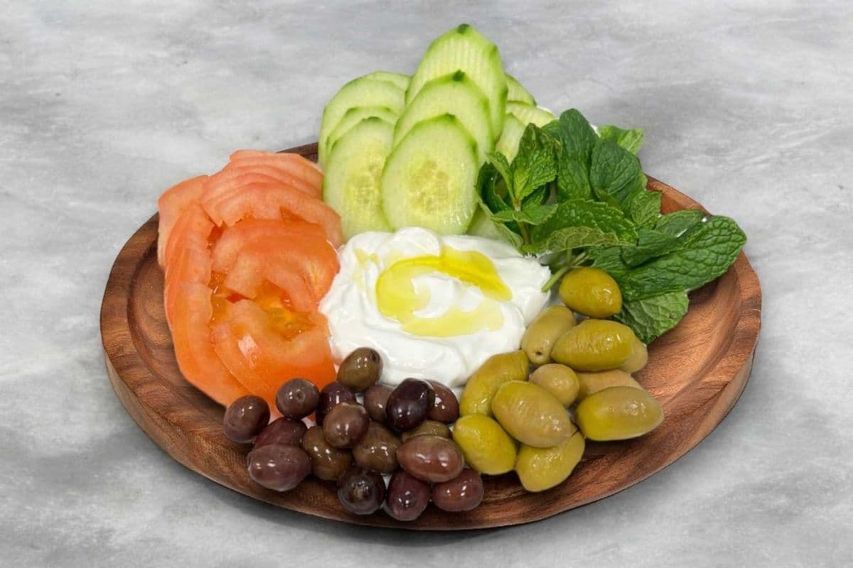 Veggies & Labneh Plate