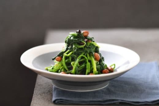 Spinach Salad with Peanut 花生菠菜