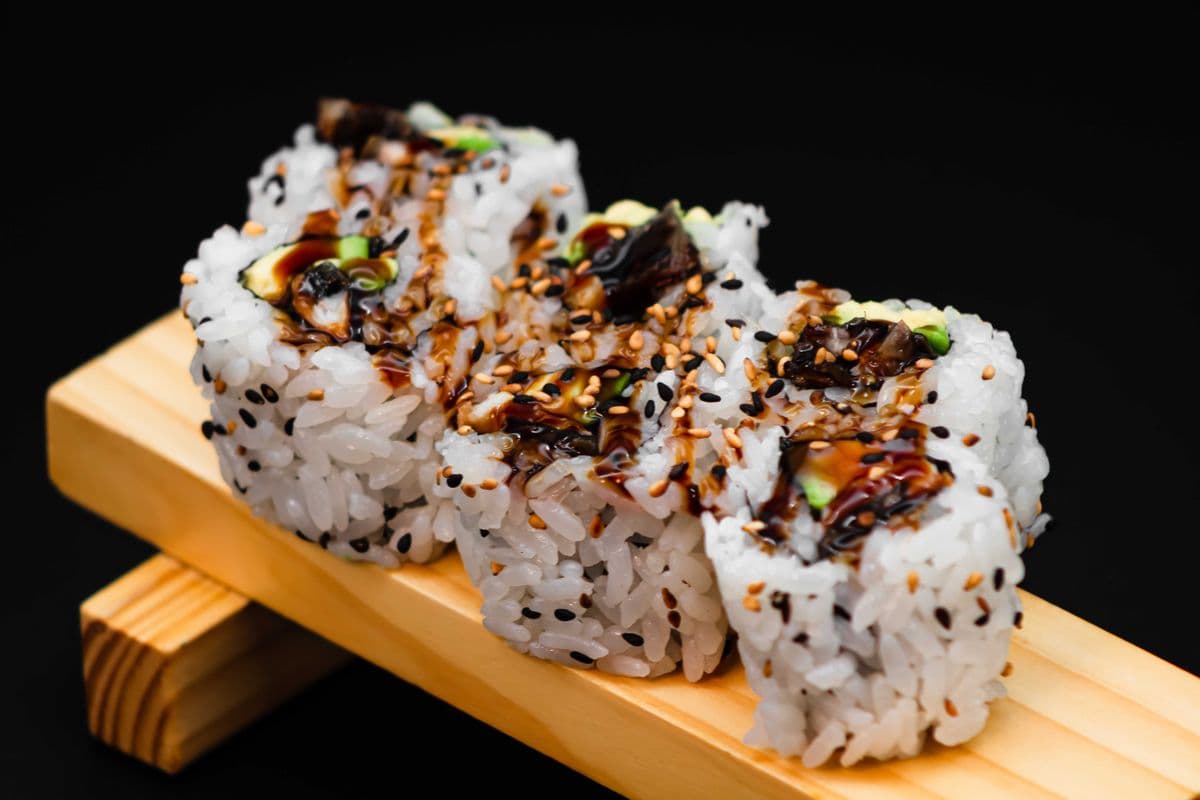 Unagi Avocado Roll