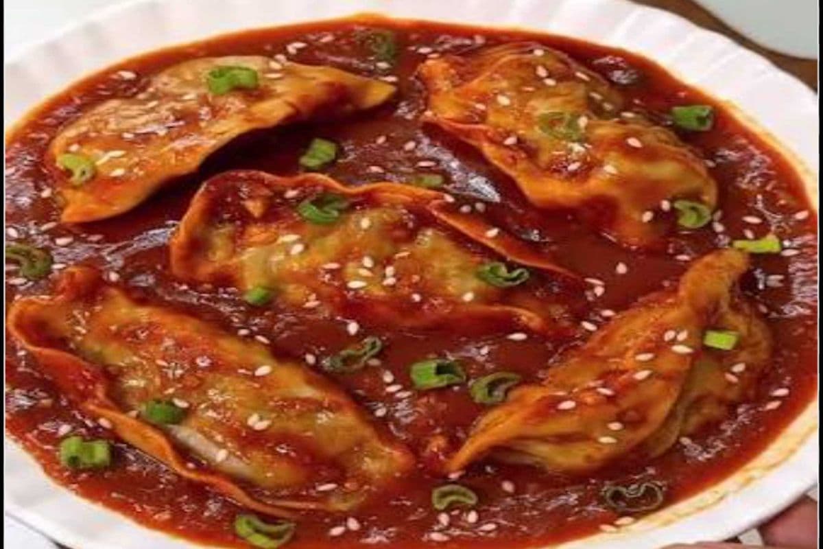 Schezwan Momo in Gravy (6pc)