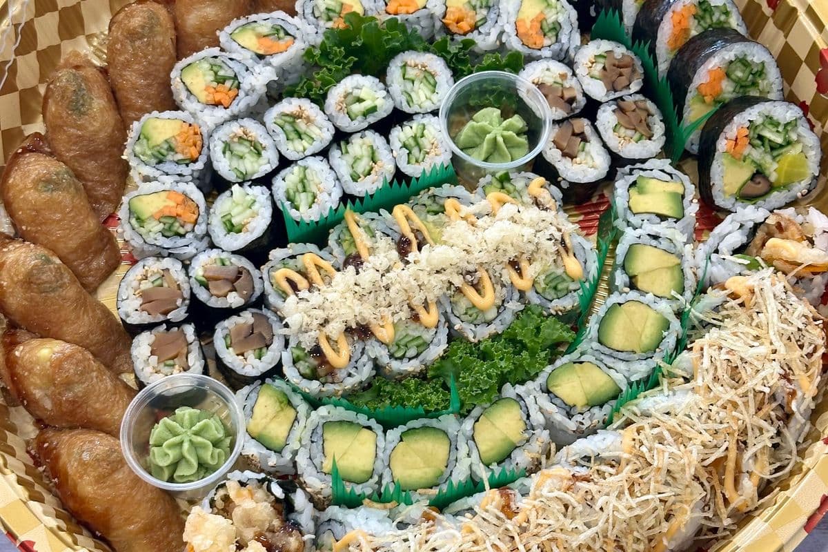 Large Veggie Maki Tray (65pc)