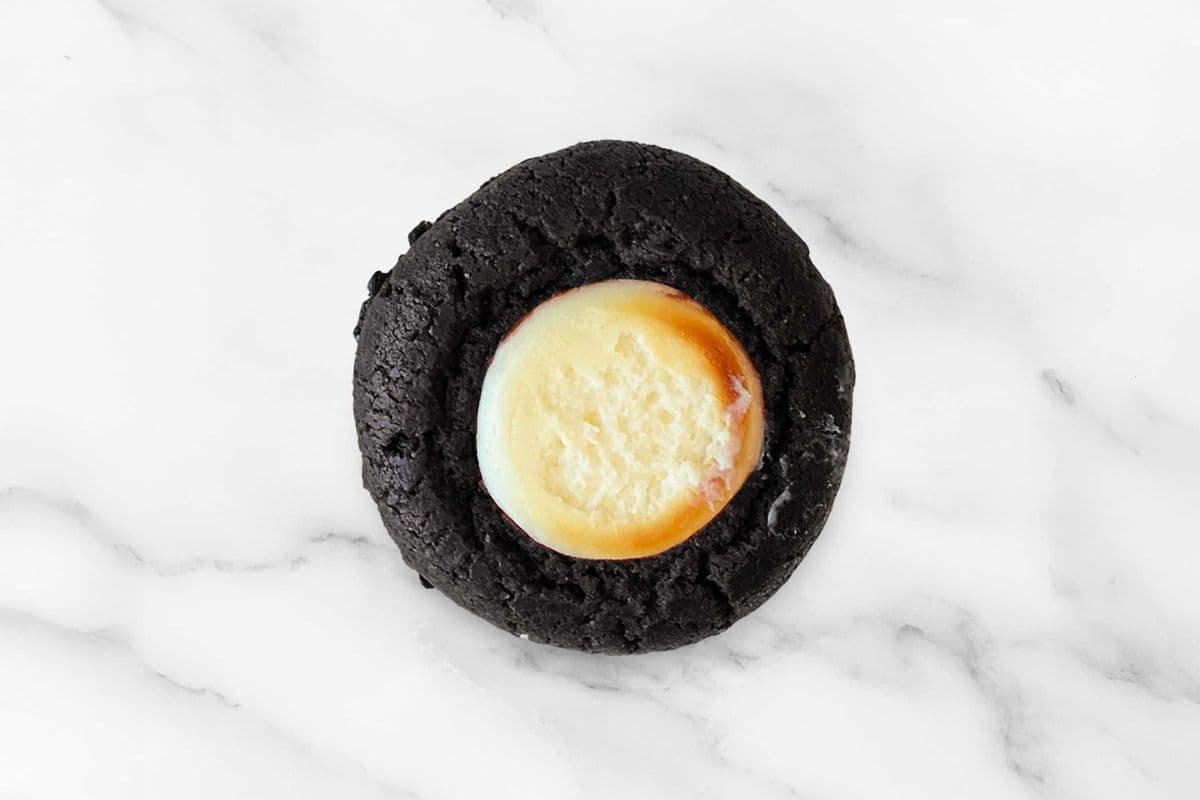 Black Velvet Cookie