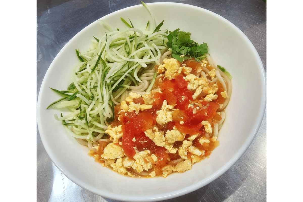 Hot Dry Noodles with Tomato and Egg with Minced Pork 热干拌西红柿鸡蛋肉臊面