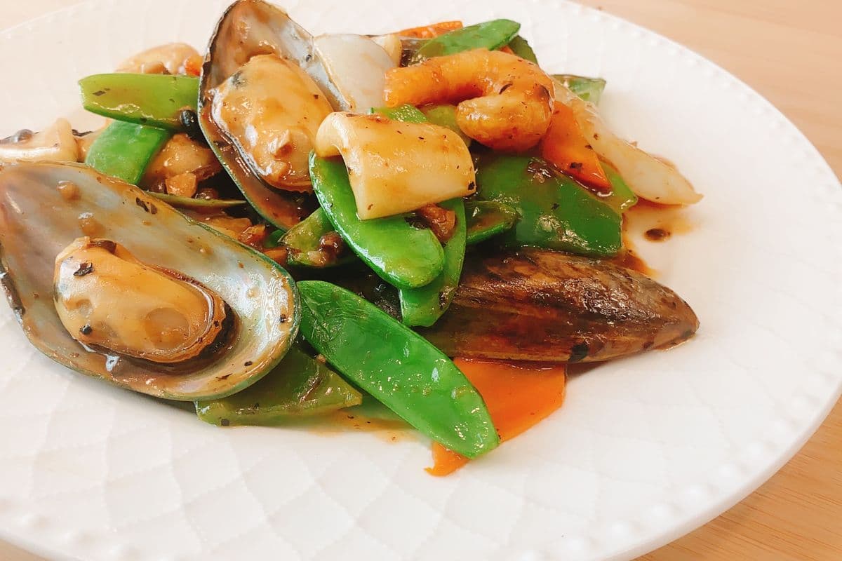 131.Seafood with Black Bean Garlic Sauce