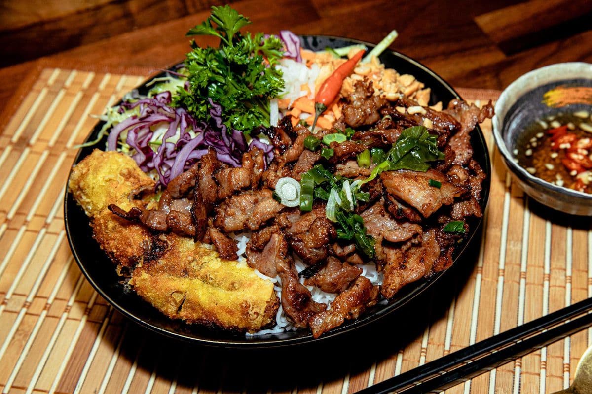 18. Bun Thit Heo Nuong, Cha Gio
