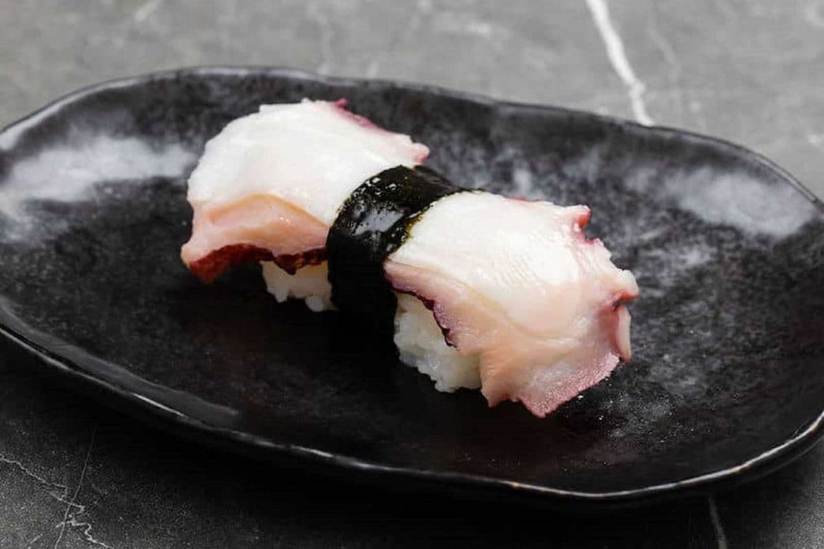 Tako Nigiri Sushi (1 Pc)