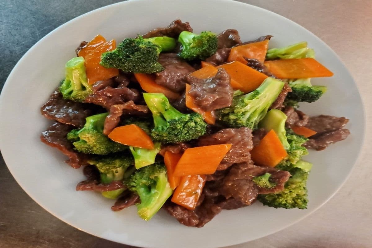 Beef and Broccoli (西兰花牛肉)