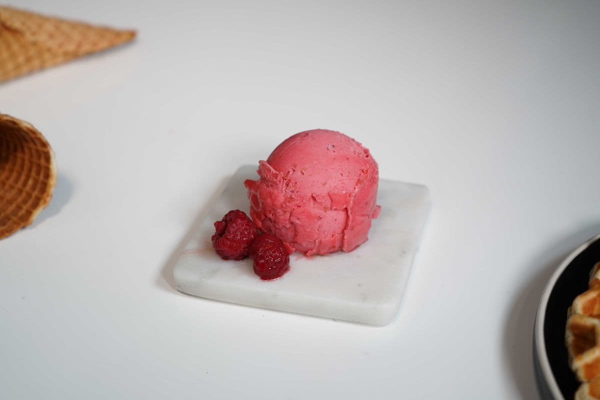 Pot (522 ml) crème glacce - Framboise / Bowl (522ml) ice cream - Raspberry