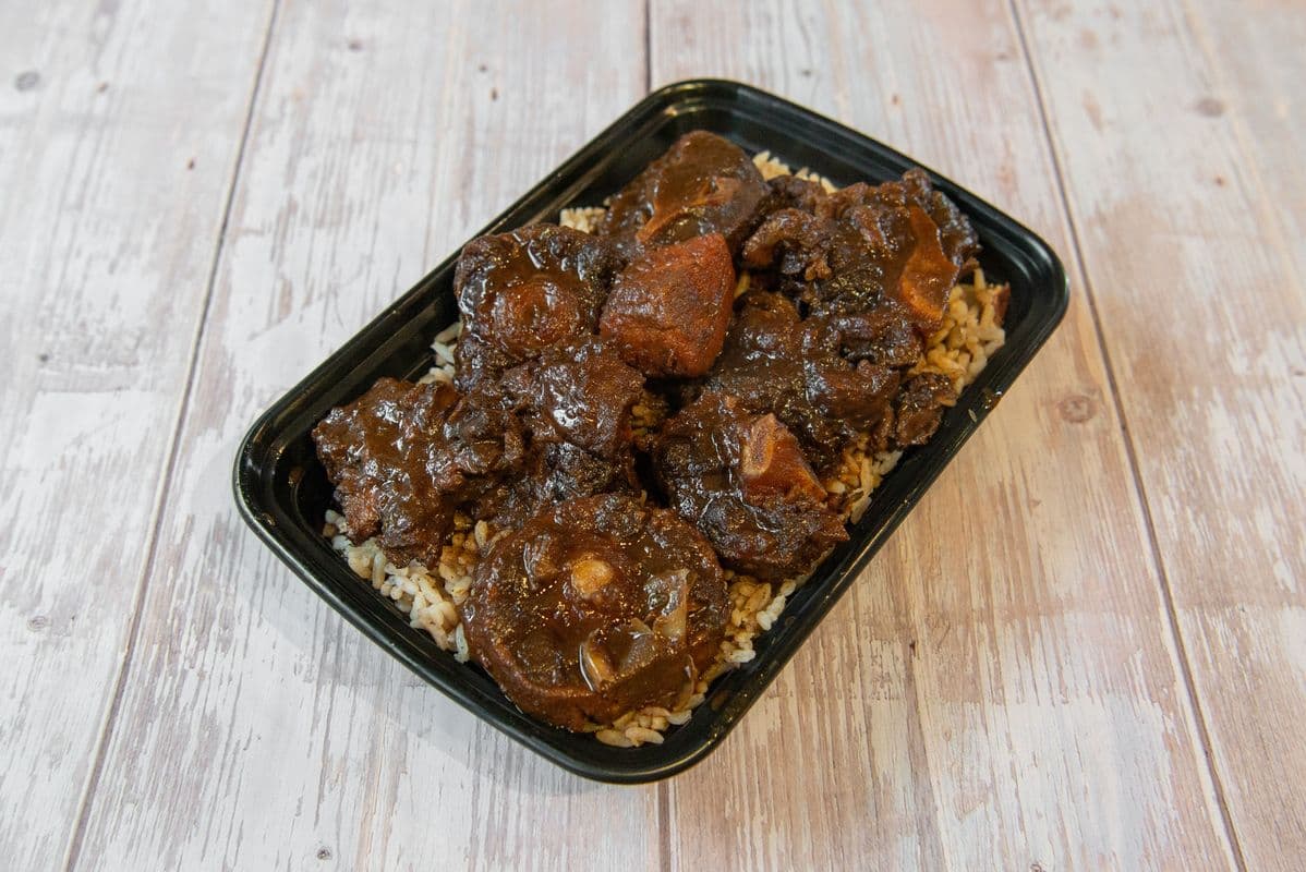 Oxtail with Rice and Peas (0) (0 Cal)