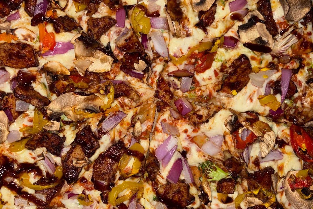 Extra Large New York-Style BBQ Chicken Pizza