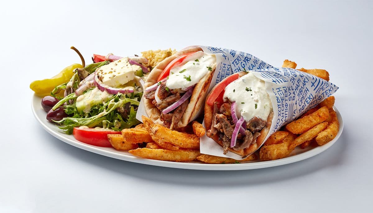 Plat de pita au gyros de pork (2 mcx) / Gyros of Pork Pita Plate (2 pcs)