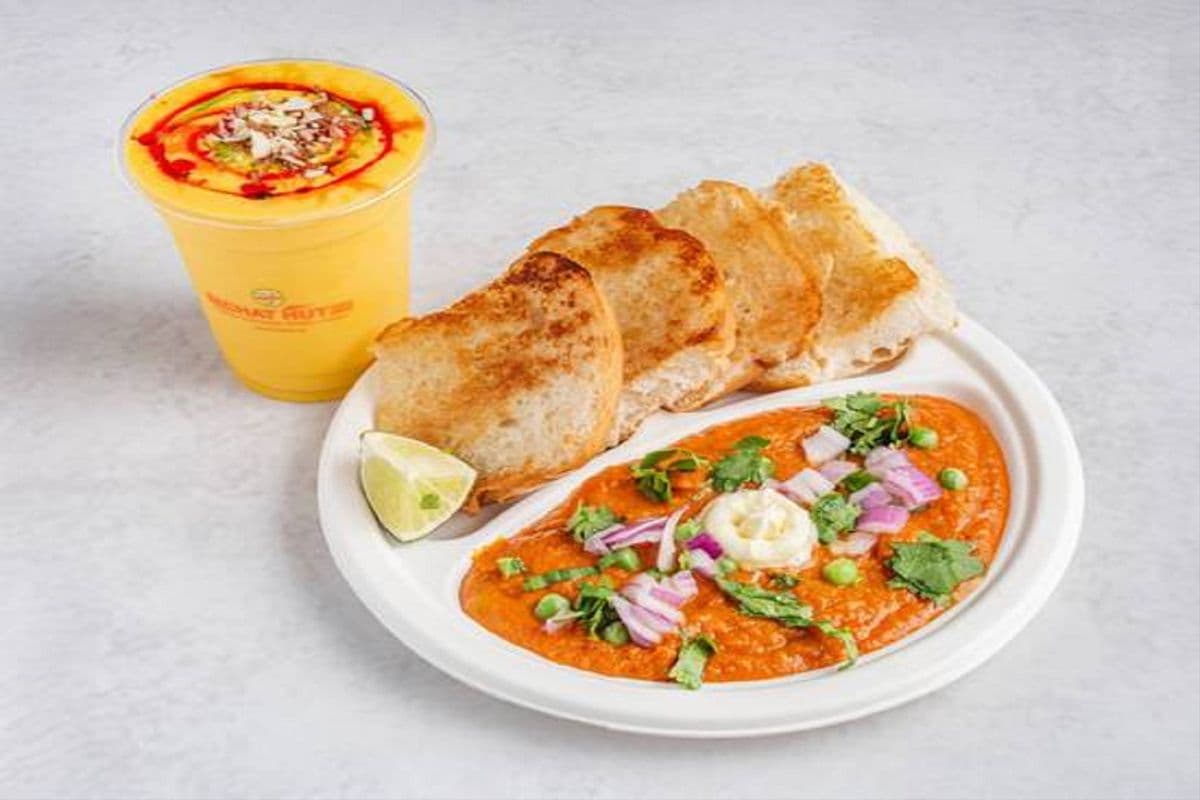 Pav Bhaji and Mango Shake - Combo