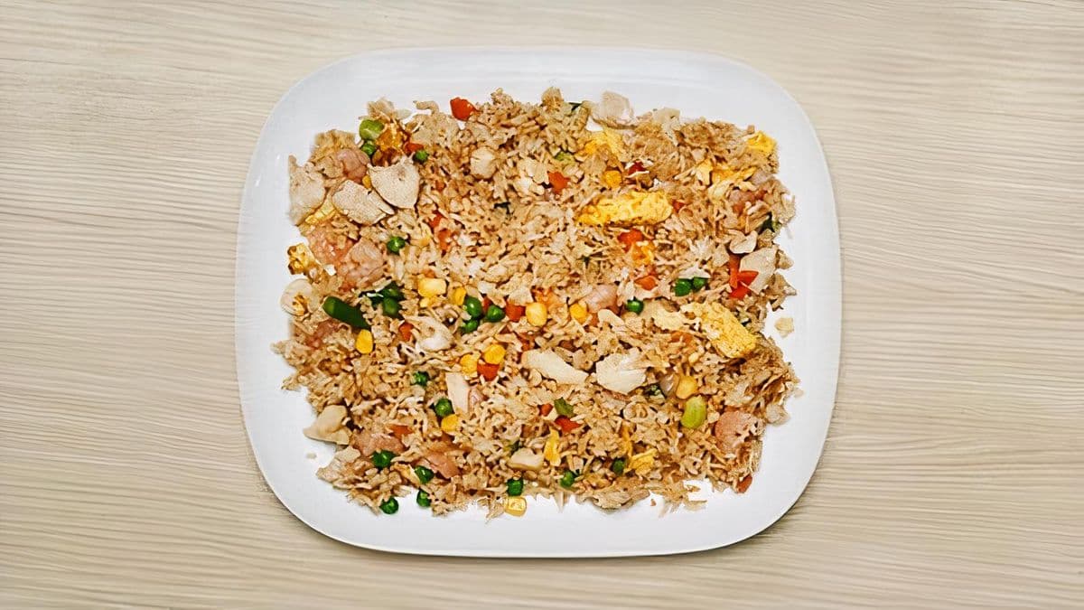 20B. Fried Rice with Chicken, Shrimp, Eggs & Mixed Vegetables