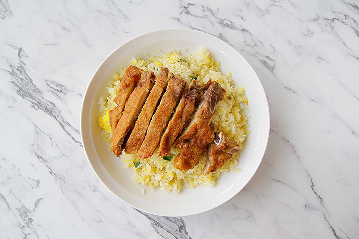 Fried Rice with Deep Fried Pork Chop 排骨炒飯