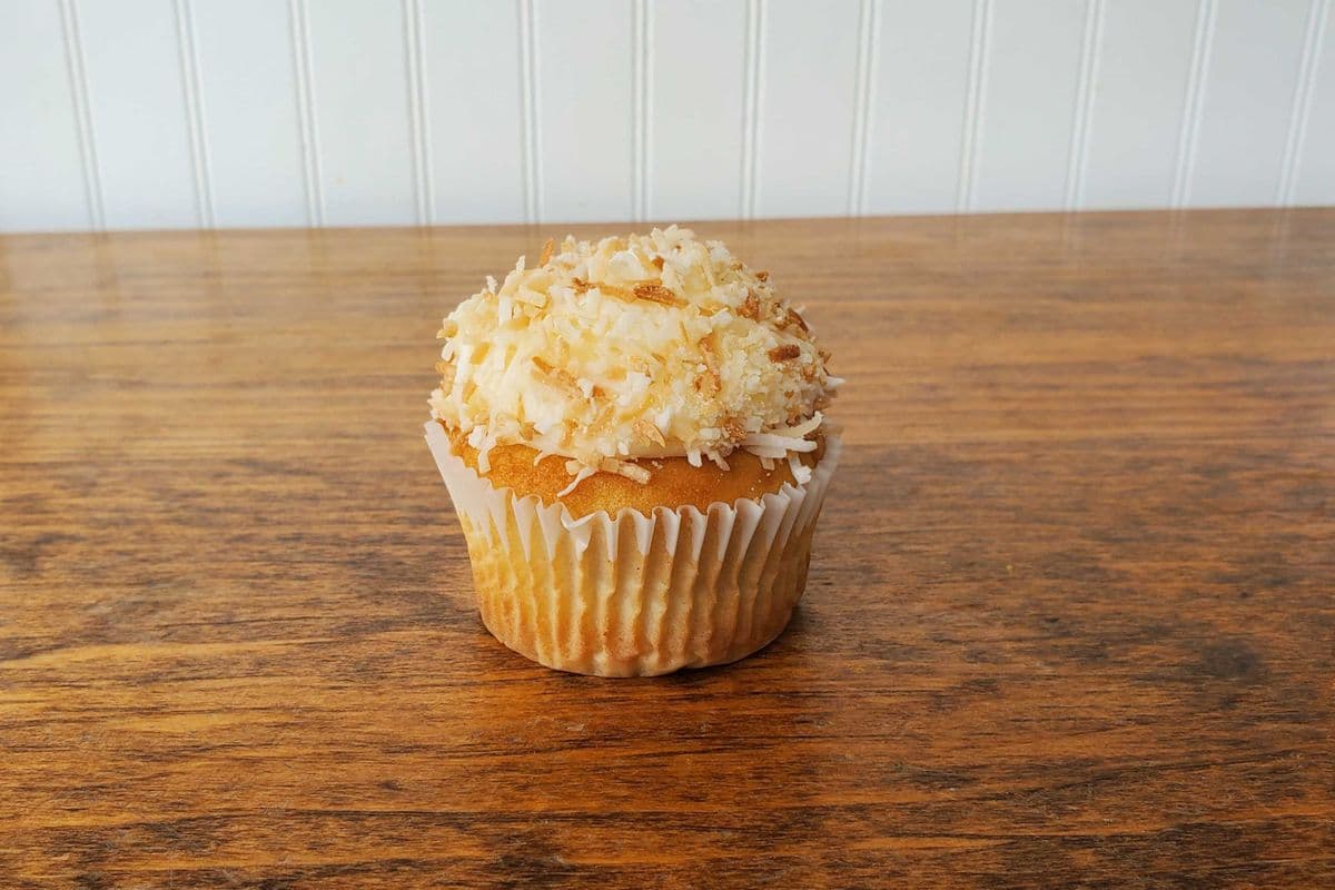 Coconut Regular Cupcake