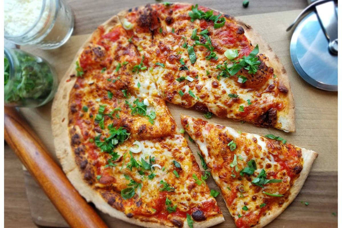 12" moyenne pizza napolitaine / 12" Medium Neapolitan Pizza