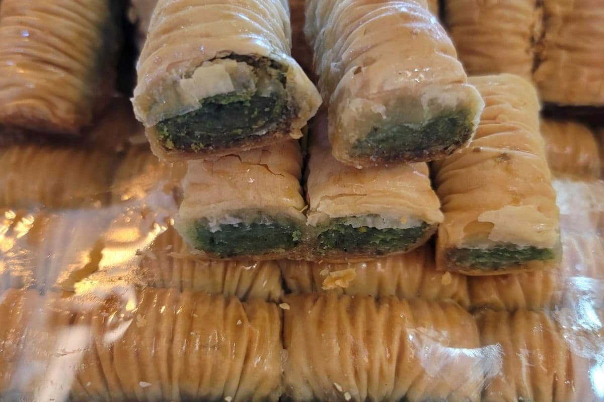Assobeh with Pistachio