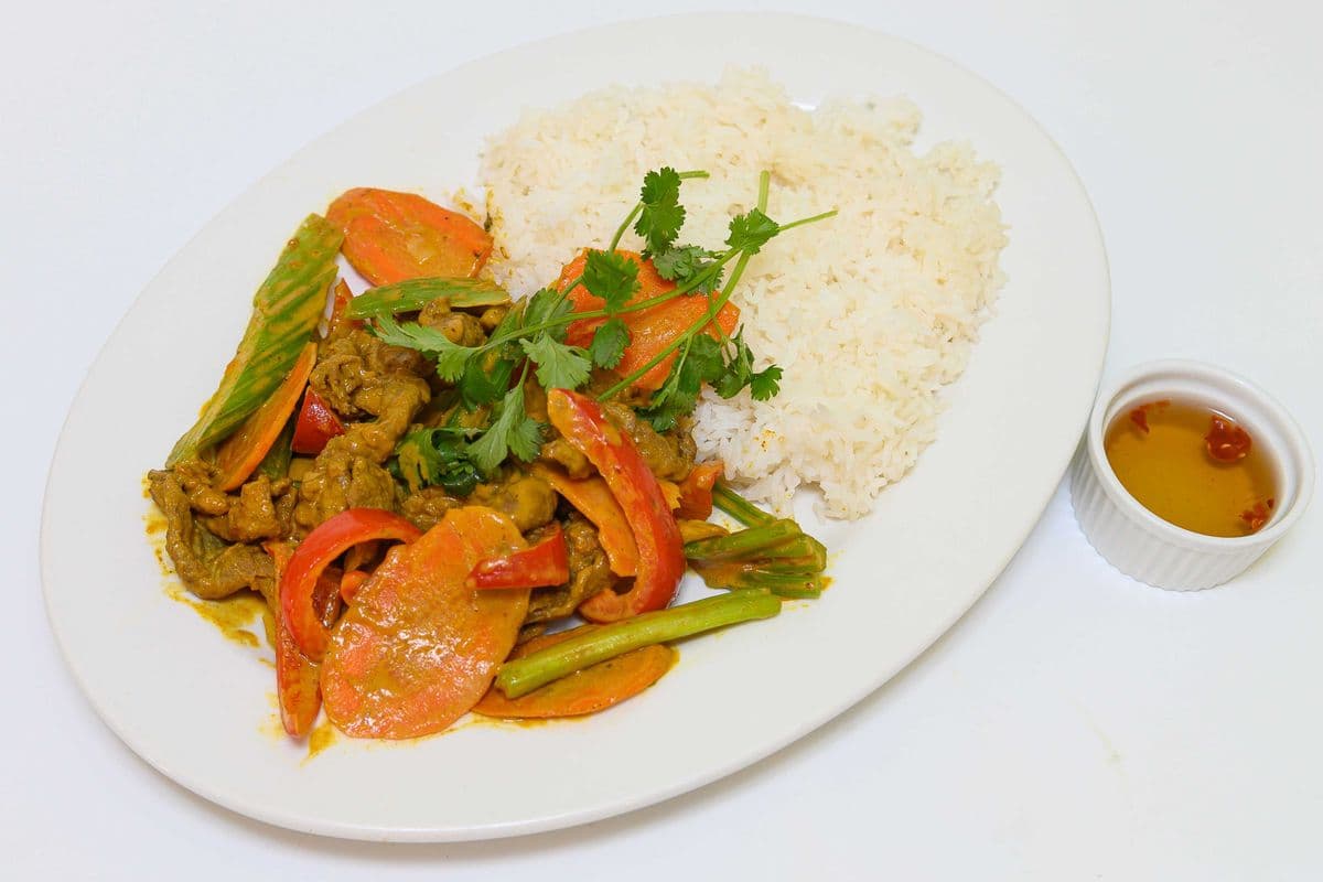 78. Stir-Fried Curry Beef and Vegetables on Steamed Rice