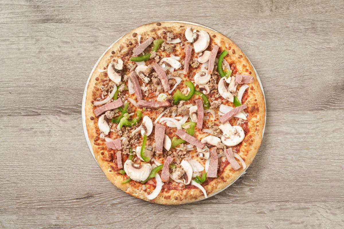 18" Giant Canadian Legend Pizza