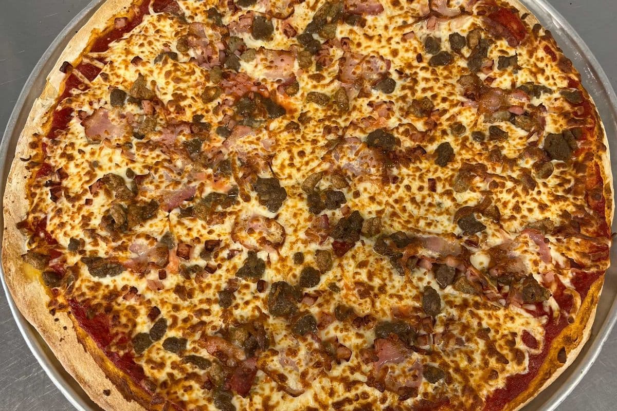 17" Jumbo Pizza With Unlimited Toppings