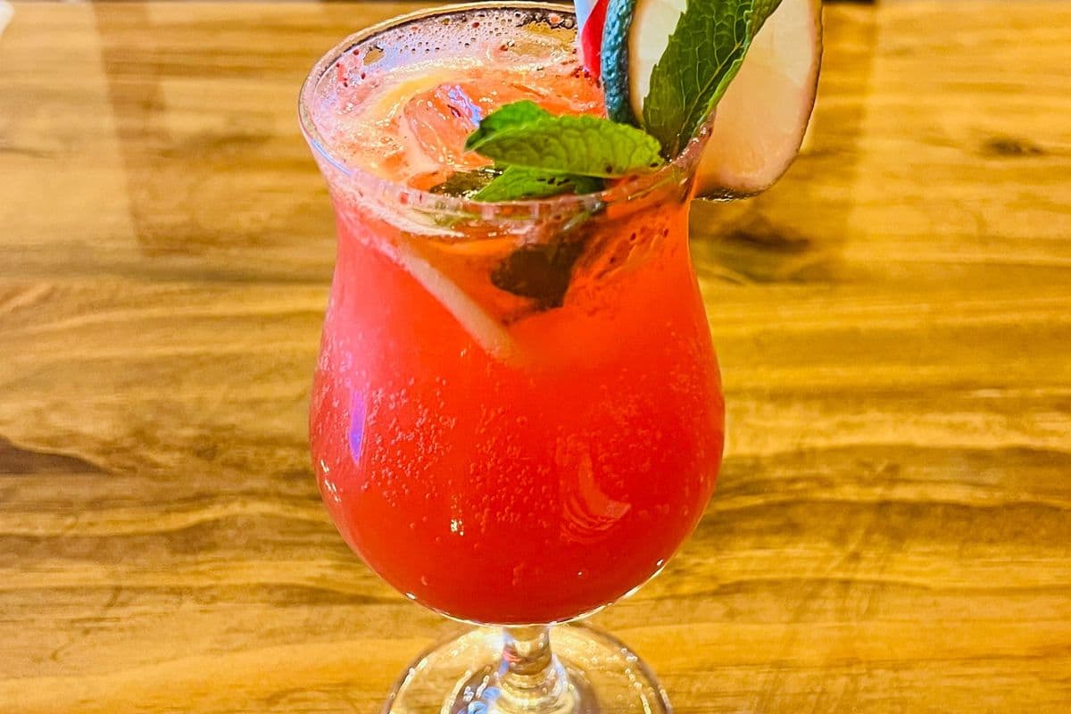 Strawberry Mojito (16 ozs cups )