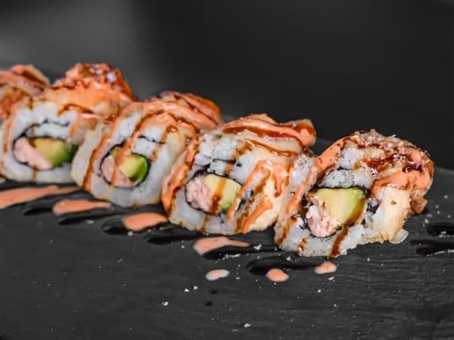 Golden Salmon Avocado Roll (6pcs)