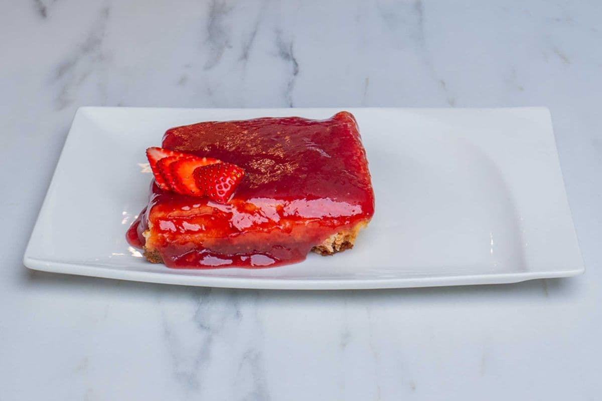 Cheesecake (Strawberry)