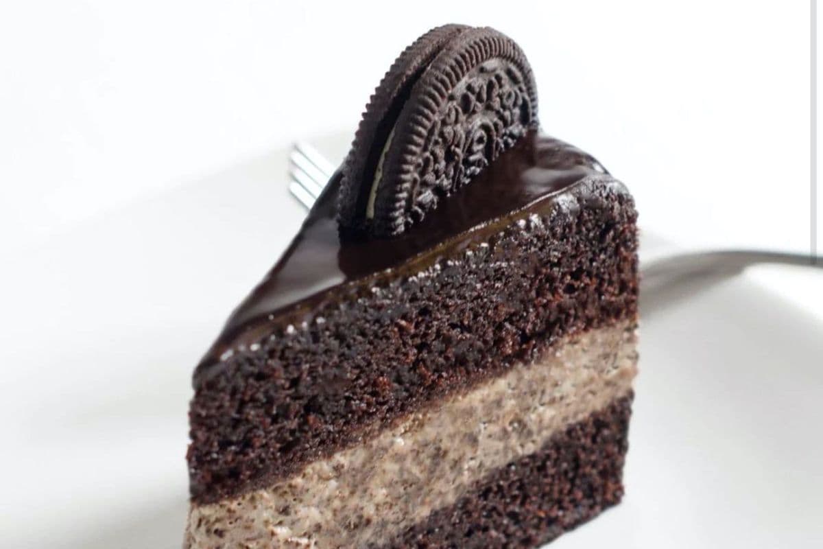 Oreo Cookies and Cream (La Rocca) - Sinful Cakes by Slice