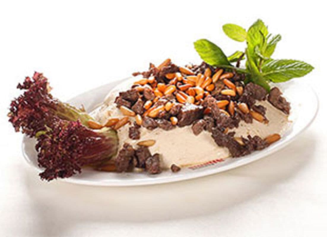 Hummus with Beef and Pine Nuts